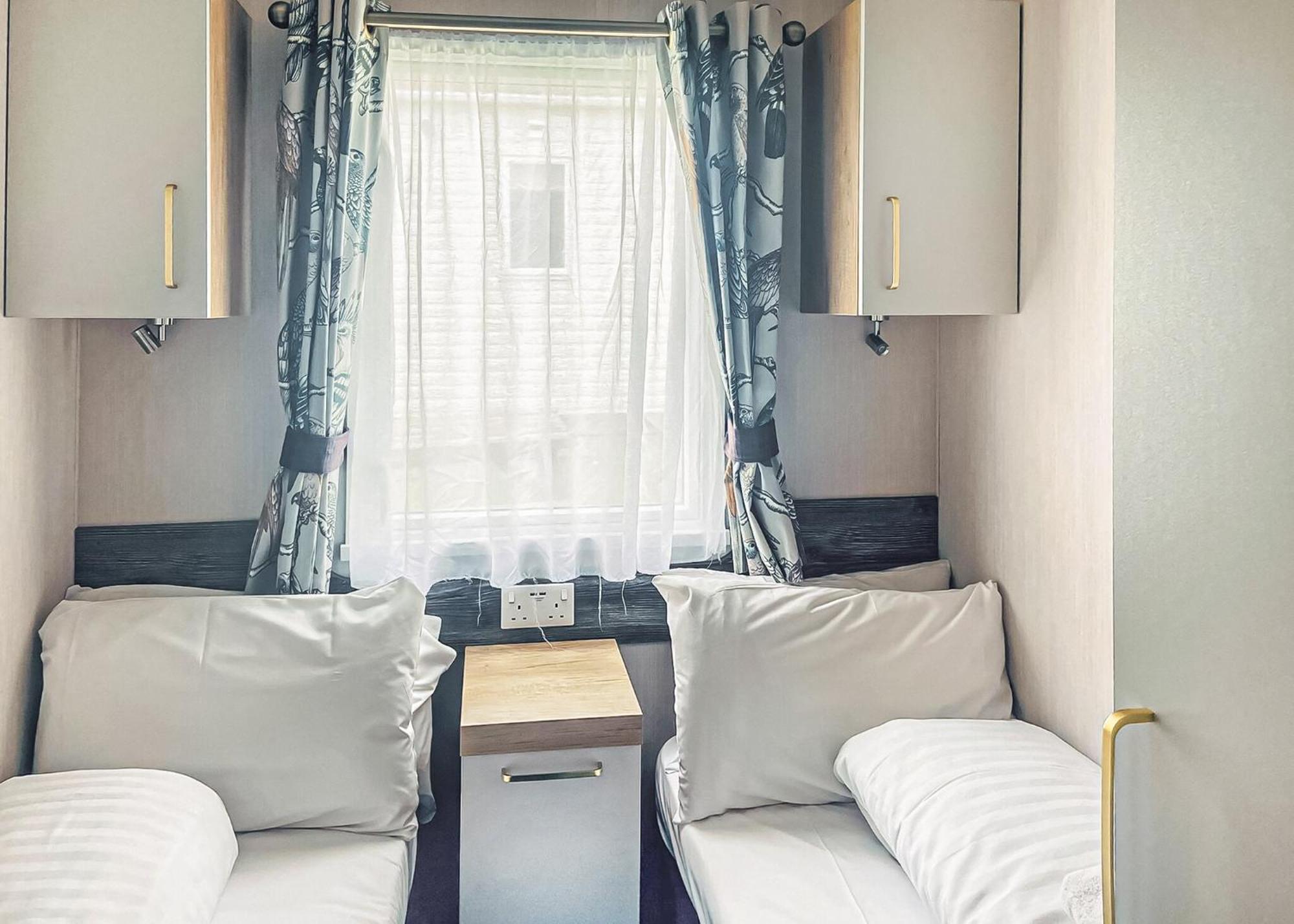 Mortonhall Park Edinburgh Room photo